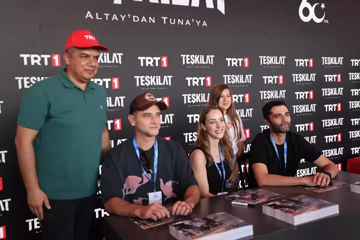 Teşkilat Oyuncuları TEKNOFEST’te Hayranlarıyla Buluştu